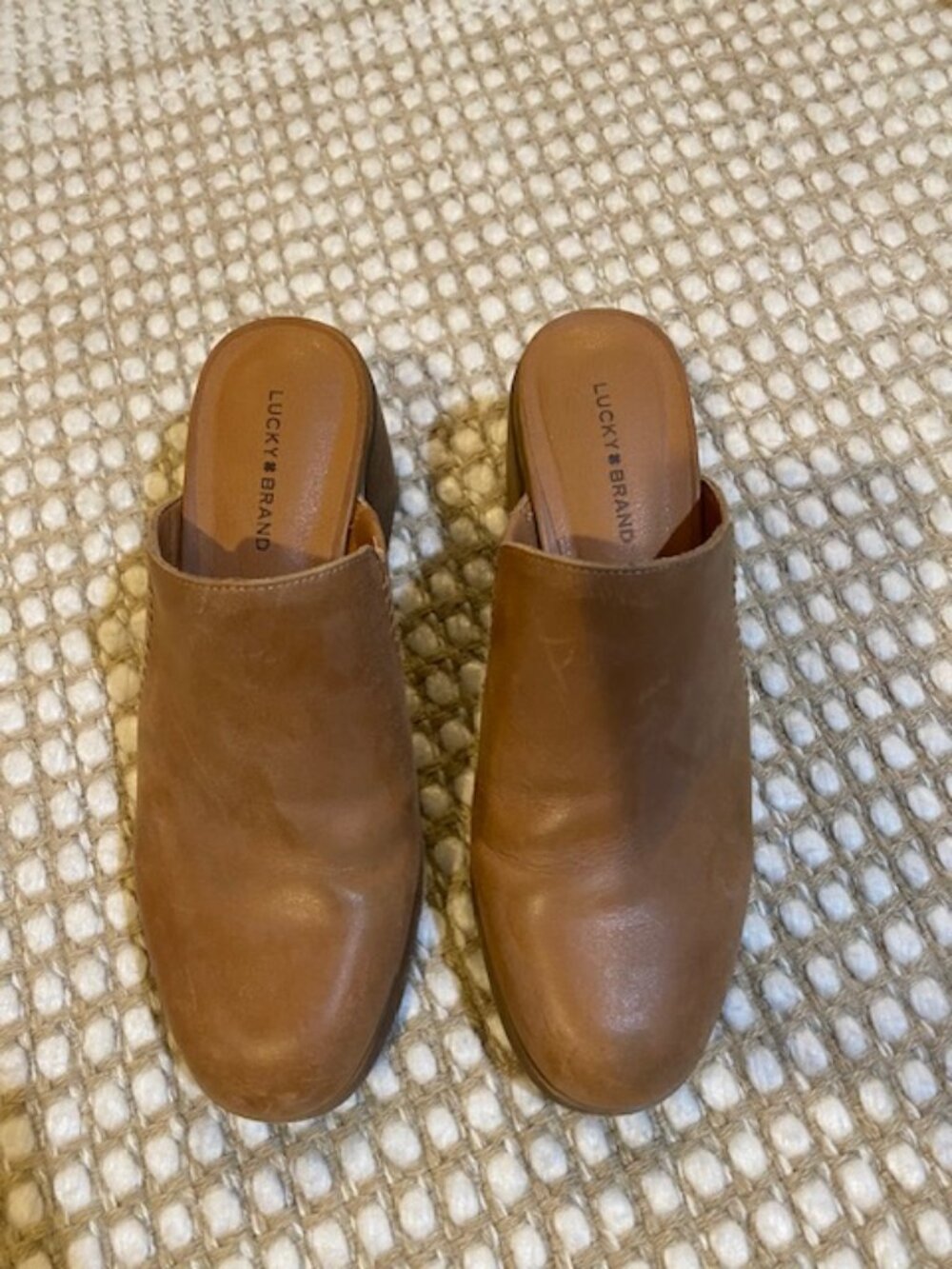 Lucky Brand Tan Leather Clogs with Chunky Heel - Size 8